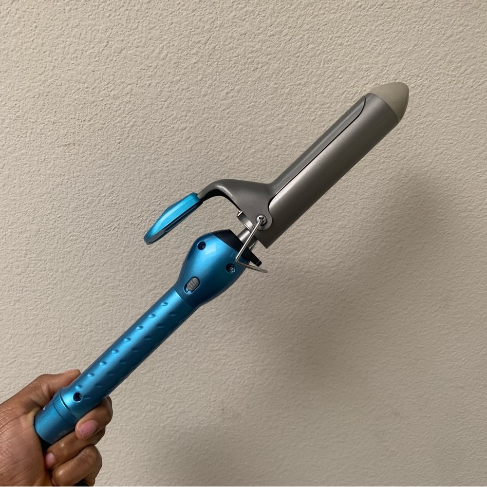 BaByliss Pro 1 1/4 in Curling Iron